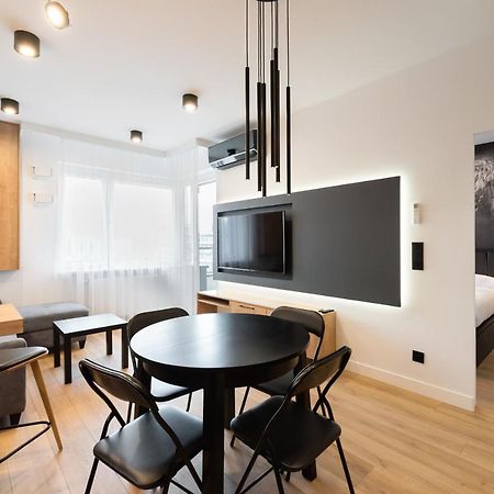 Zoliborz Obsidian Apartment Варшава Экстерьер фото