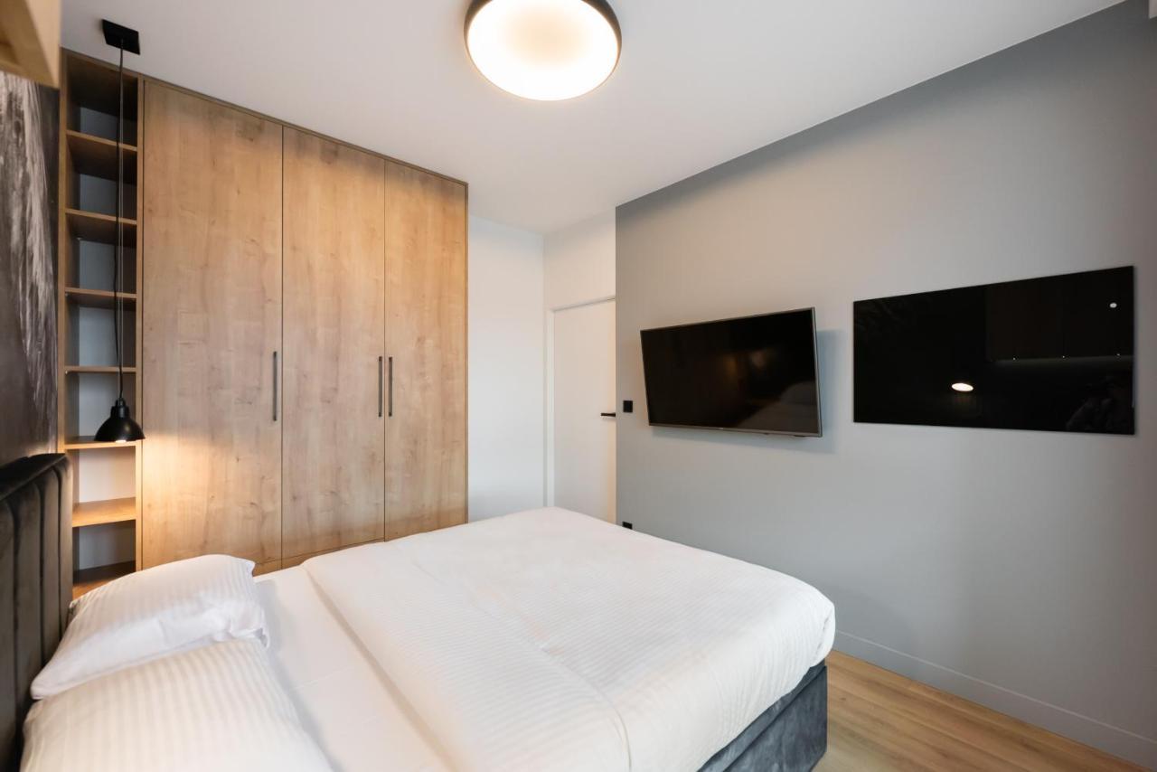 Zoliborz Obsidian Apartment Варшава Экстерьер фото